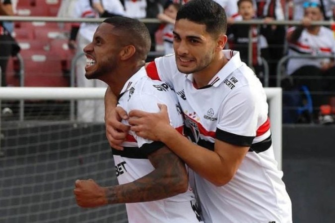 1_sao_paulo_x_atletico_go_2_610x400-39387625