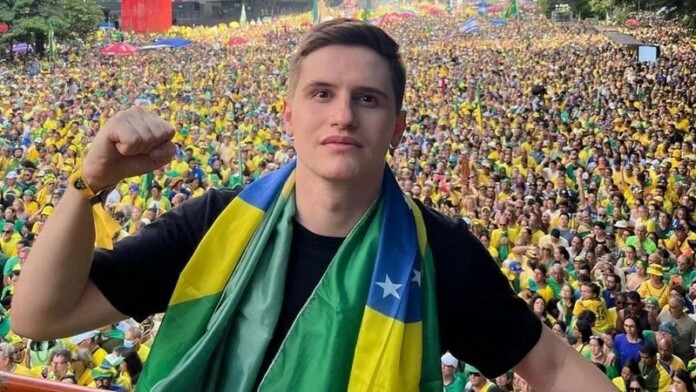 lucas-pavanato-202639_800x450