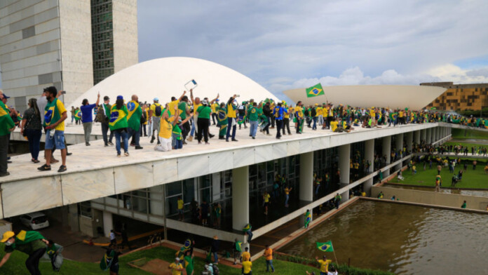 Apoiadores-Bolsobaro-Vandalismo-PalacioDoPlanalto-STF CongressoNacional-08jan2023