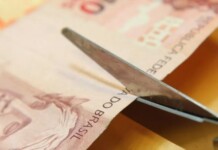 Pacote de corte de gastos do governo prejudica crescimento do salário mínimo e é criticado por especialistas