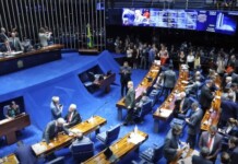 Senado aprova texto-base da reforma tributária
