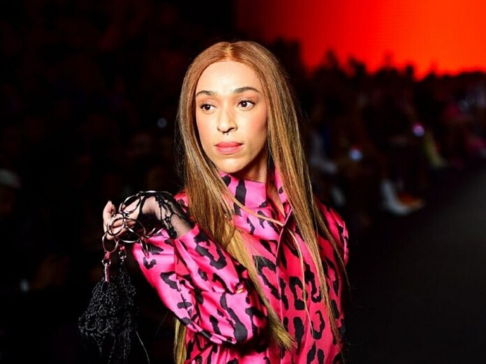 erika-hilton-desfila-na-spfw-1685148714043_v2_4x3