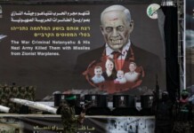 Hamas entrega corpos de bebê e mais três reféns israelenses em caixões pretos à Cruz Vermelha