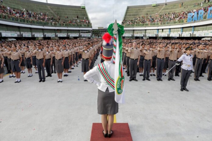 PMAM_SOLENIDADE_DE_ENTREGA_DA_BOINA_ESCOLAR_FOTO_ALEX_PAZUELLO_SECOM_1-1536x1024