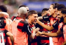 Flamengo vence o Palmeiras por 2 a 0 e encosta na liderança do Brasileirão