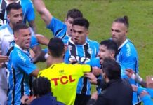 Dirigente do Grêmio arremessa nota de R$ 2 em árbitro após eliminação na Copa do Brasil