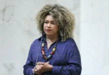 Deputada do PSOL apresenta pedido de impeachment contra Governador de São Paulo por apoio a Bolsonaro