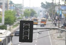 Prefeitura empenha R$ 92 milhões em semáforos enquanto Manaus sofre com buracos e falta de pavimentação