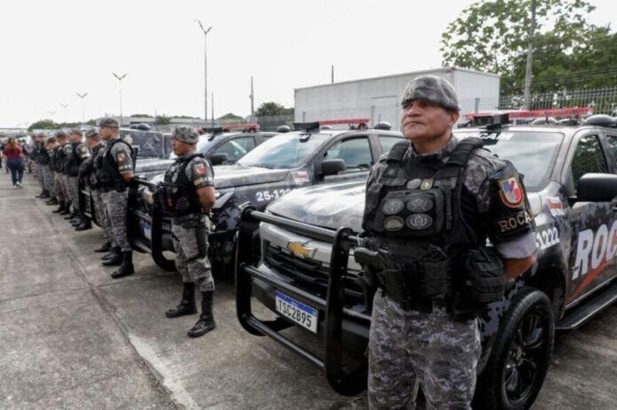 Governador-Wilson-Lima-realiza-mais-uma-entrega-de-novas-viaturas-para-as-forcas-de-seguranca-do-estado-7_Foto-Arthur-Castro_Alex-Pazzuelo_Diego-Peres_Secom-1024x682