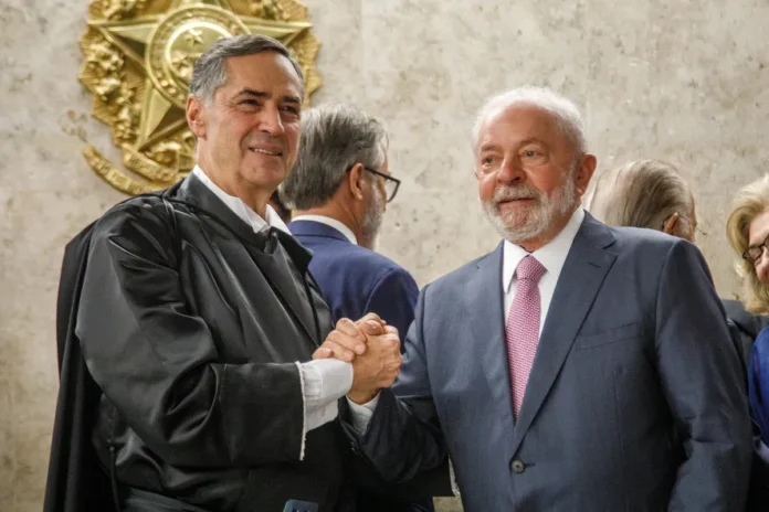 104469502-pa-brasilia-df-28-09-2023-cumprimentos-apos-a-posse-do-barroso-de-autoridades-e-ministro