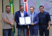 Governador Wilson Lima assina ordem de serviço para recuperação viária em Boca do Acre