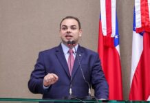 Presidente Roberto Cidade destaca papel da juventude na construção da democracia, durante posse do Parlamento Jovem 2025