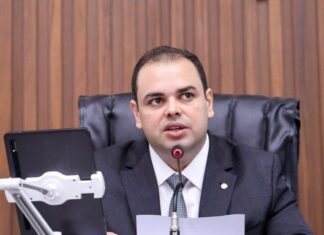 PL de Roberto Cidade quer garantir solução efetiva ao cidadão que busca rede pública de serviços do Amazonas