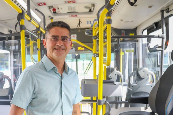 DAVID-ALMEIDA-ONIBUS