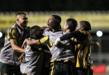 Amazonas FC supera Criciúma e conquista três pontos decisivos na Série B