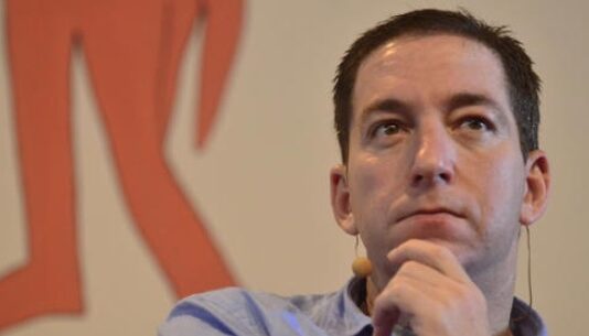 Glenn Greenwald desmente fake news sobre ligação de Epstein a Lula