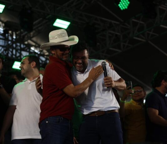 Em inauguração da AM-010, Wilson Lima reúne prefeitos da base aliada e oposição