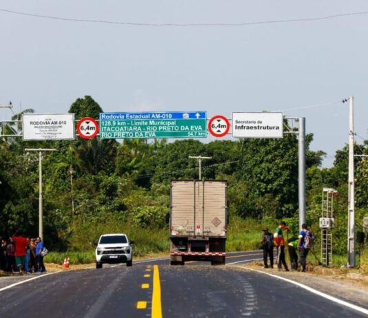 Governador Wilson Lima inaugura primeira etapa da nova AM-010 e destaca avanços sociais e econômicos para oito municípios