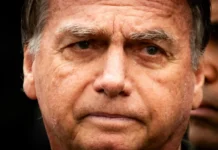 PL suspende atividades partidárias e salário de Bolsonaro