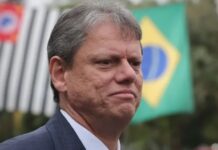 ‘Não tenho dúvida, nós vamos tirar o Brasil do PT’, diz Tarcísio