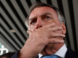 Justiça prevê semiaberto para Bolsonaro em 2033 e livramento condicional em 2037