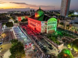 Concerto de Natal reúne Coral do Amazonas e Filarmônica no palco do Teatro Amazonas