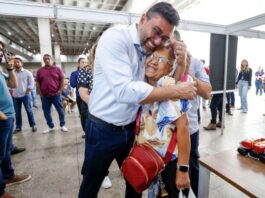 Governador Wilson Lima entrega 2 mil óculos e reforça atendimento oftalmológico no Amazonas