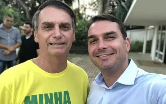 bolsonaro e flávio