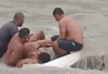 Vídeo mostra resgate de vítimas após carro cair em igarapé na Avenida Silves