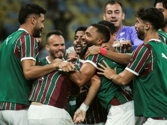 Fluminense derrota o Flamengo e deixa rival em situação delicada no Carioca