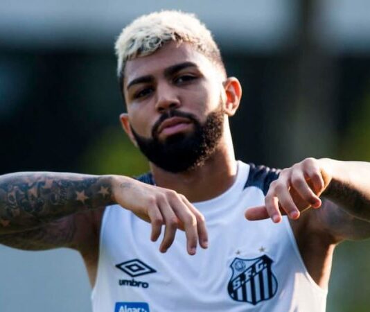 Cruzeiro acerta empréstimo e Gabigol volta ao Santos por um ano