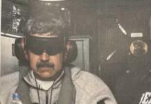 Trump divulga foto de Maduro vendado e algemado após captura por forças dos EUA