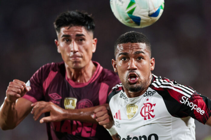 Flamengo-perde-para-o-Lanus-e-sai-atras-na-Recopa