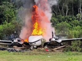 Três aviões do tráfico são destruídos em pista clandestina na fronteira entre Brasil e Peru