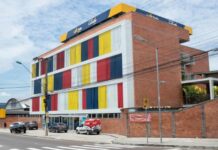 VÍDEO: Alunos denunciam revistas vexatórias e tratamento desigual na Faculdade La Salle