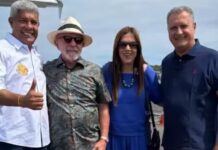Lula chega a Salvador para acompanhar o Carnaval no camarote do governo do Estado