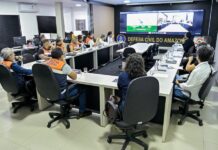 Defesa Civil do AM une setor de telecomunicações para reforçar prevenção contra cheias de 2026