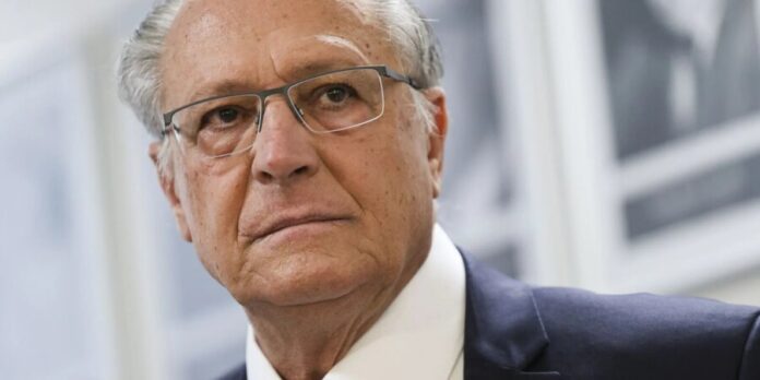 Alckmin critica quebra de patentes de medicamentos e defende regras estáveis