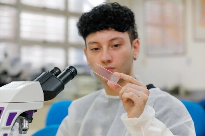 Hemoam abre inscrições para o Paic 2026-2027 com bolsas de R$ 700