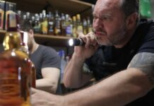 Alerta de metanol em bebidas: estados intensificam fiscalização e alertam foliões para o Carnaval