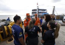 Força-tarefa do Amazonas em ação para resgate de vítimas de naufrágio