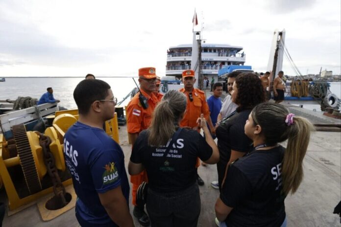 Força-tarefa do Amazonas em ação para resgate de vítimas de naufrágio