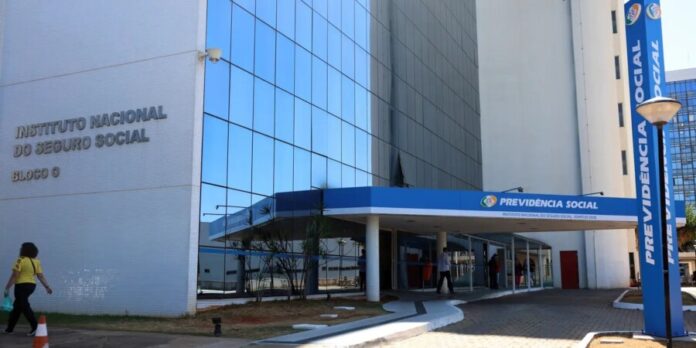 AGU intensifica ações para que condenados por feminicídio ressarcam pensões do INSS