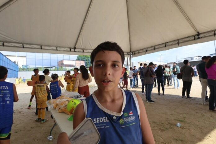 Arena Poliesportiva Estrela na Compensa é revitalizada e beneficia comunidade