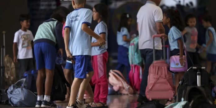 Um em cada quatro alunos da rede pública no Brasil estuda em tempo integral, aponta levantamento