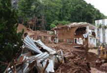 Lula sobrevoa áreas atingidas pelas chuvas na Zona da Mata de Minas Gerais neste sábado