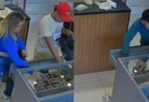 Trio invade loja e leva mais de R$ 10 mil em relógios e bolsas em Manaus