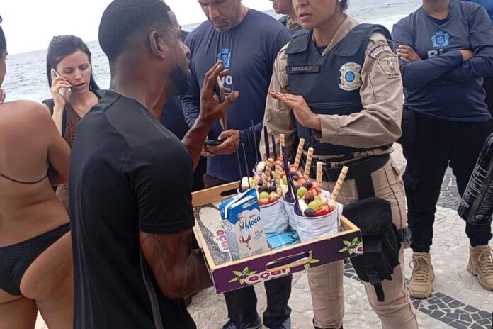 acai-de-r-700_-ambulante-e-preso-apos-golpe-do-pix-em-turistas-no-rj