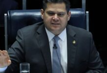 Alcolumbre mantém sessão da CPMI do INSS que quebrou sigilo de Lulinha e rejeita recurso governista