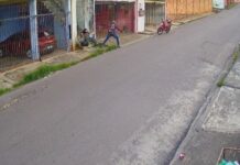 Motoqueiro se passa por motorista de app, assalta estudante e rouba celular no Novo Aleixo, em Manaus; veja vídeo